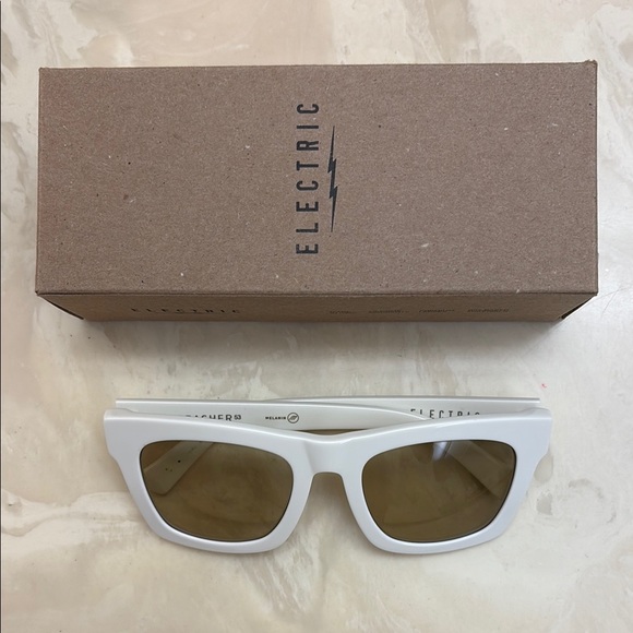 Electric Crasher 53 Ivory/Amber Stylish White Sunglasses - Picture 3 of 7